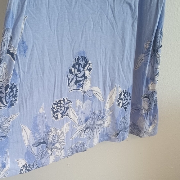 Apt. 9 Purple Nightgown Women Size Medium Beautiful Lilac Color W/ Floral Detail - Picture 3 of 5